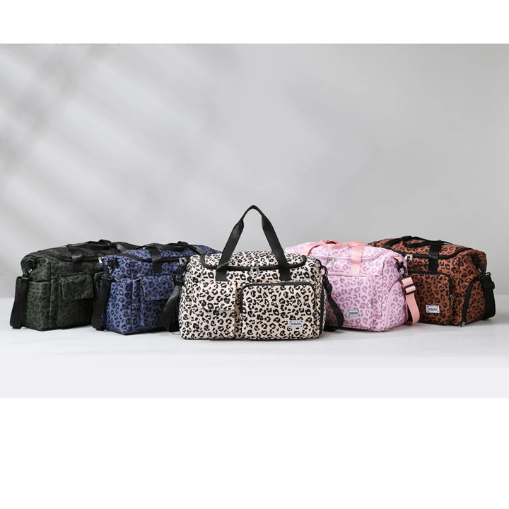 Corin | Multi-pockets Travel Bag in Leopard Print