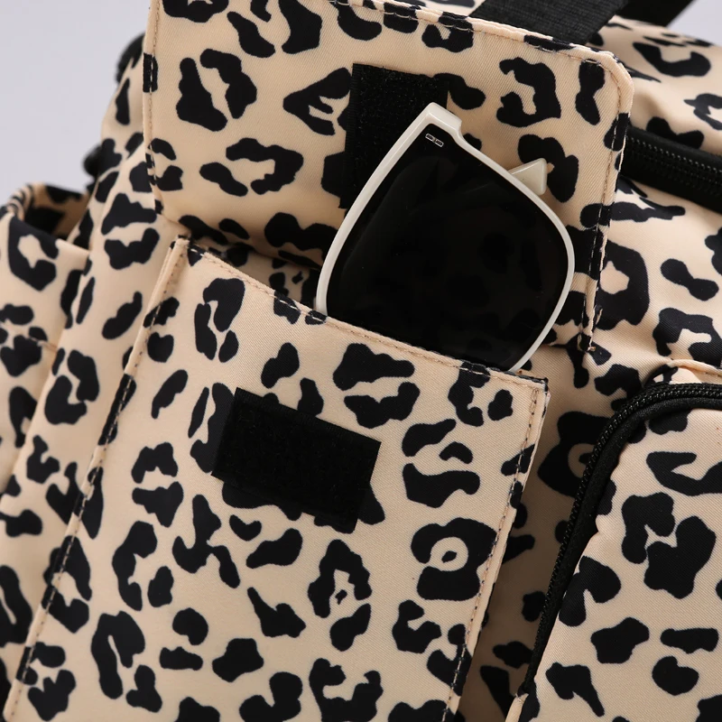 Corin | Multi-pockets Travel Bag in Leopard Print