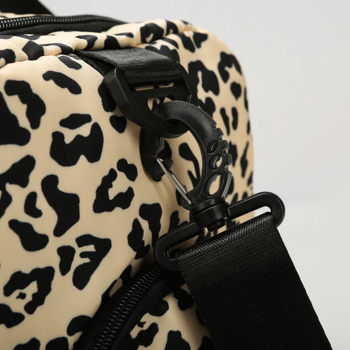 Corin | Multi-pockets Travel Bag in Leopard Print