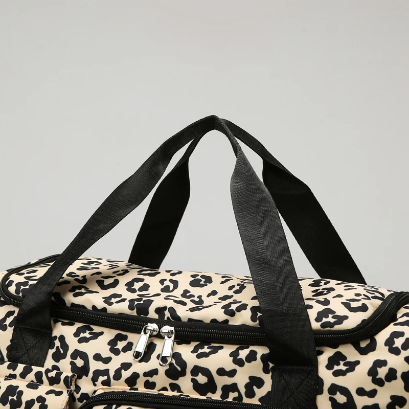 Corin | Multi-pockets Travel Bag in Leopard Print